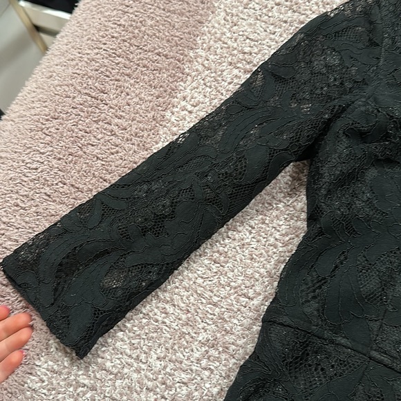 Black lace Lulu’s dress - Picture 4 of 9